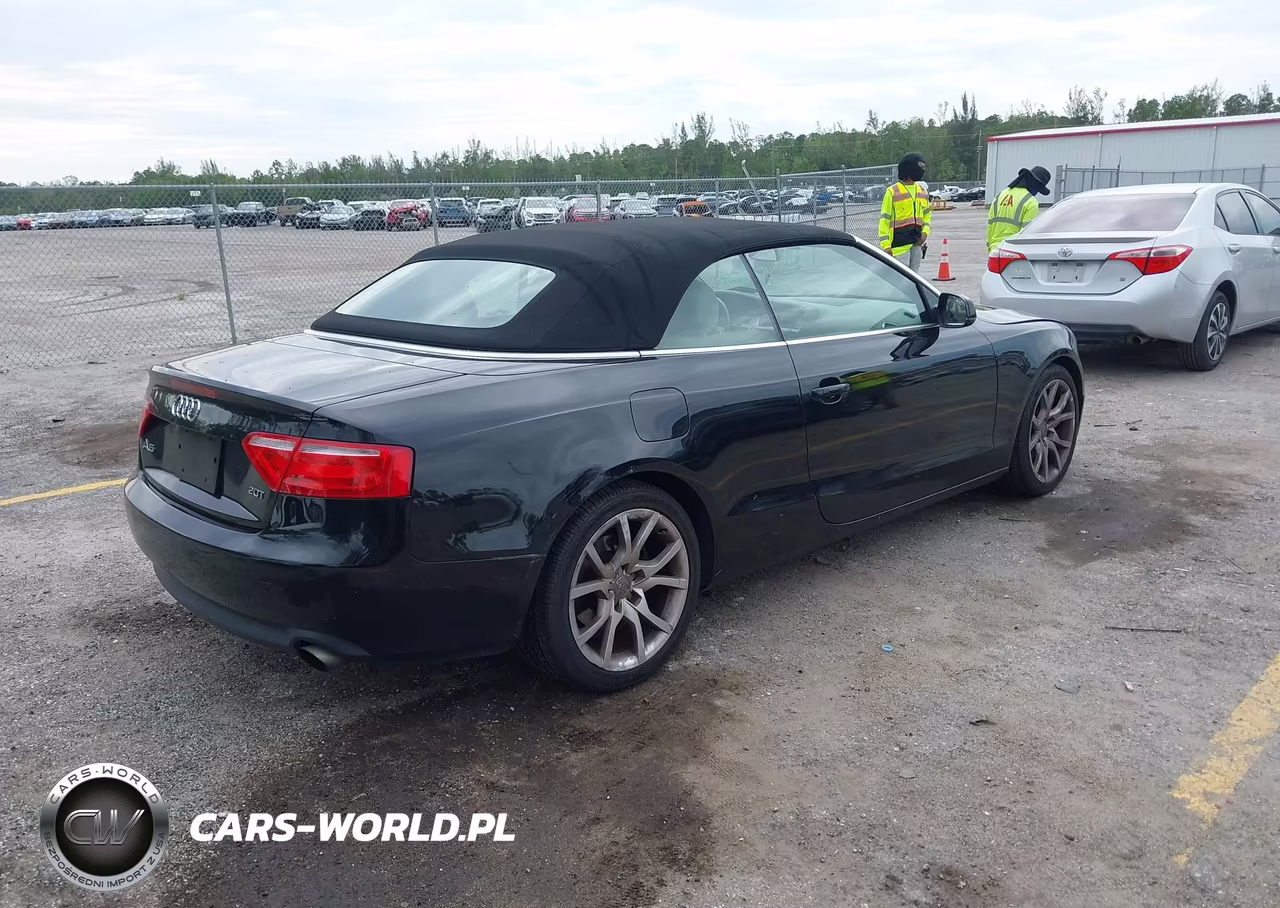 2010 Audi A5 2.0T Premium VIN:WAUAFAFH9AN017712 - 4