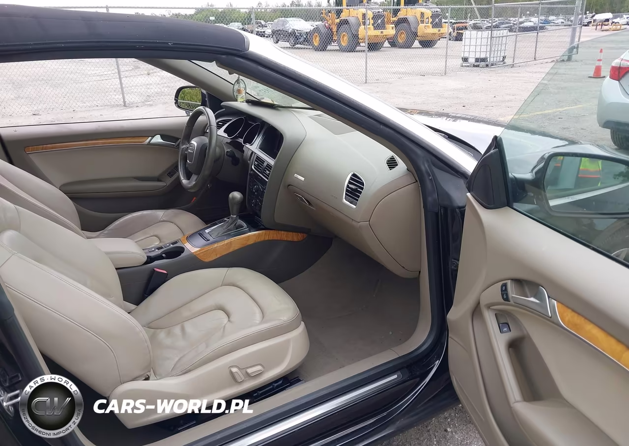 2010 Audi A5 2.0T Premium VIN:WAUAFAFH9AN017712 - 5