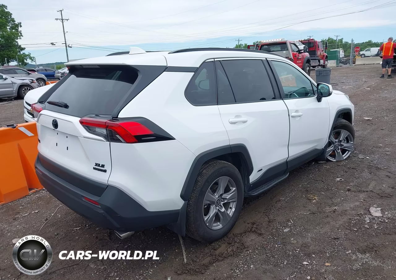2024 Toyota Rav4 Hybrid Xle VIN:4T3RWRFV6RU163015 - 4