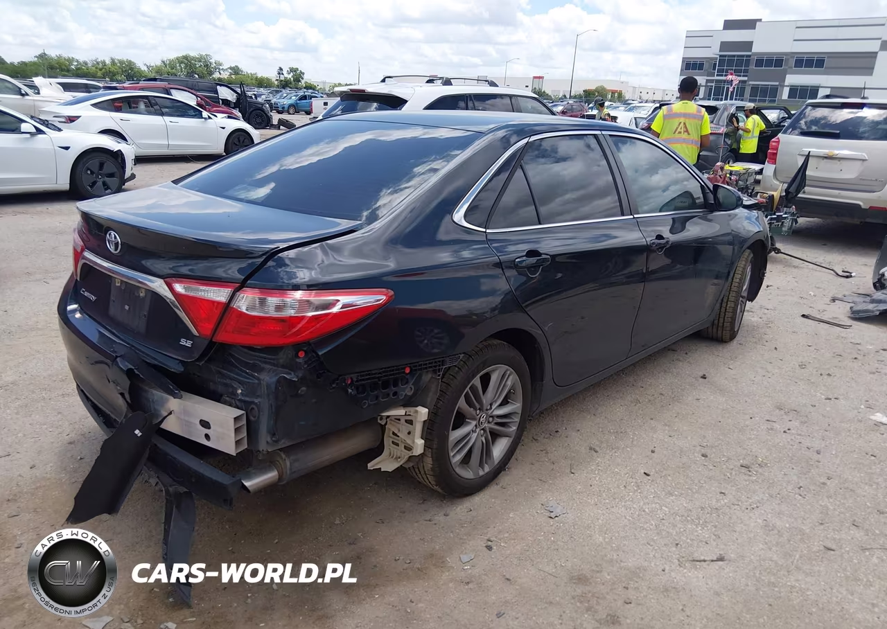 2017 Toyota Camry Se VIN:4T1BF1FK6HU315939 - 4