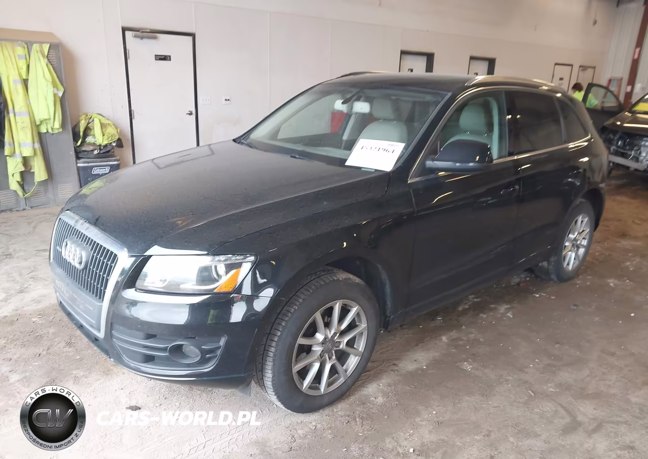 2011 Audi Q5 2.0T Premium VIN:WA1LFAFP2BA014835 - 2