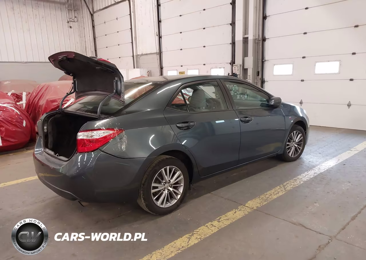2015 Toyota Corolla Le Plus VIN:2T1BURHE3FC340985 - 4