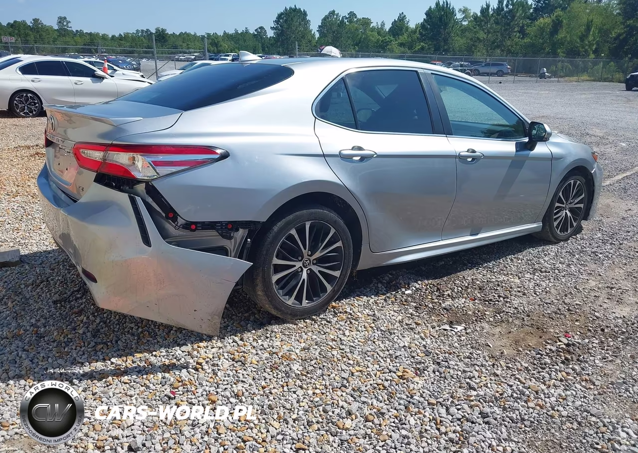 2020 Toyota Camry Se VIN:4T1J11AKXLU309863 - 4