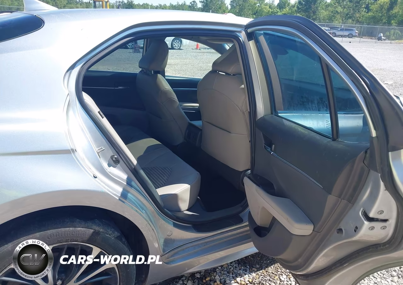 2020 Toyota Camry Se VIN:4T1J11AKXLU309863 - 8