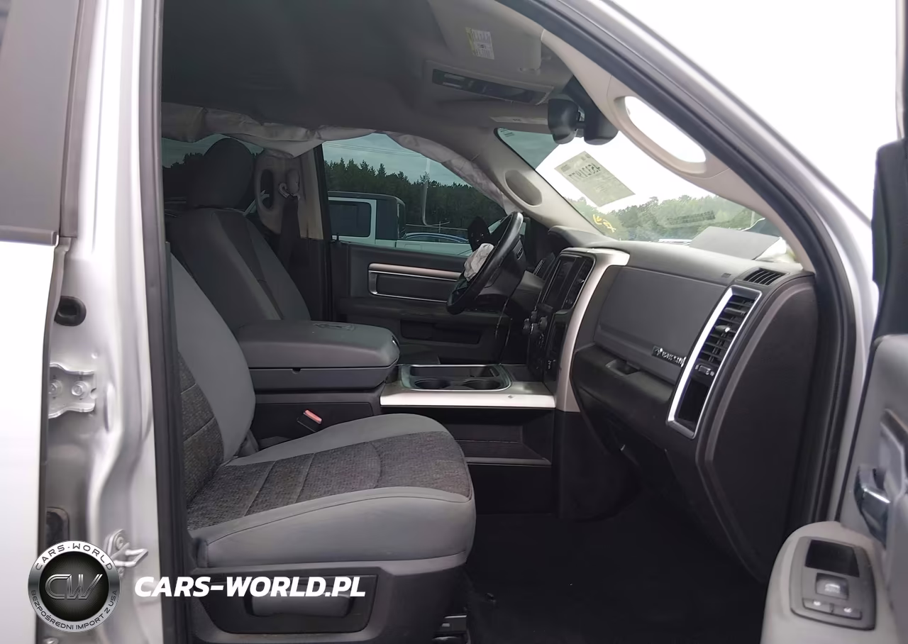 2019 Ram 1500 Classic Big Horn 4X4 5'7 Box VIN:1C6RR7LTXKS534326 - 5