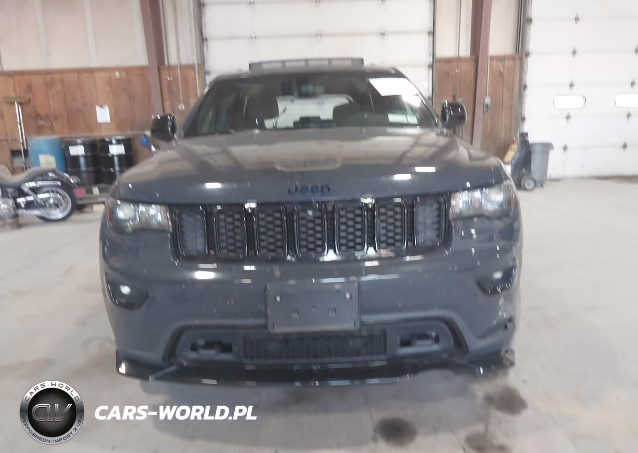 2018 Jeep Grand Cherokee Upland 4X4 VIN:1C4RJFAG1JC421180 - 11
