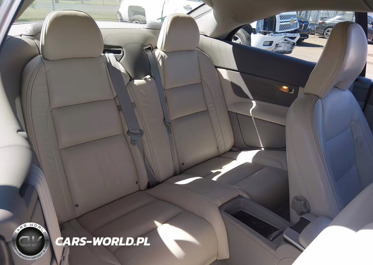 2011 Volvo C70 T5 VIN:YV1672MCXBJ118246 - 8