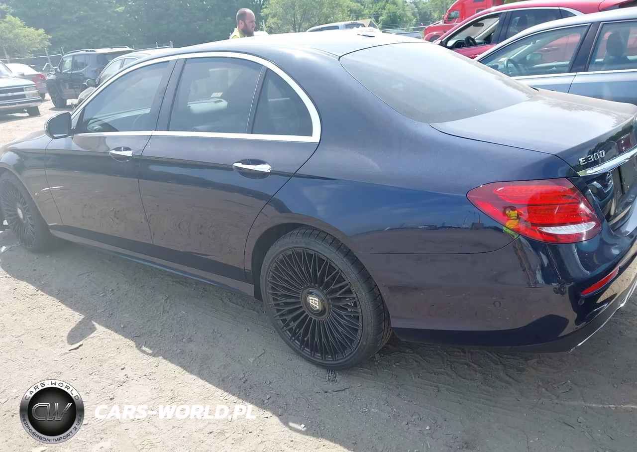 2018 Mercedes-Benz E 300 4Matic VIN:WDDZF4KBXJA332475 - 3