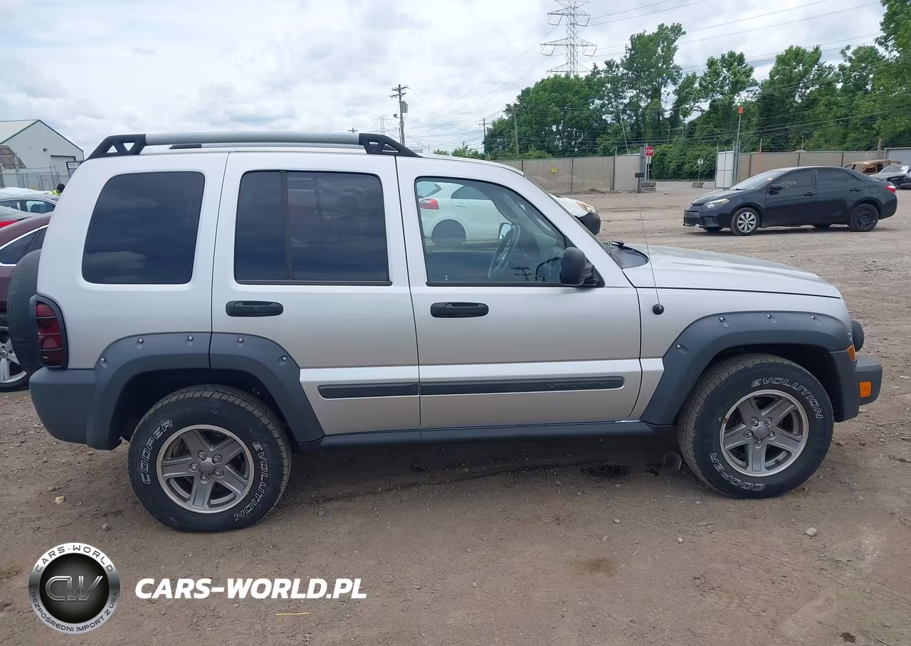 2005 Jeep Liberty Renegade VIN:1J4GL38K75W631484 - 13