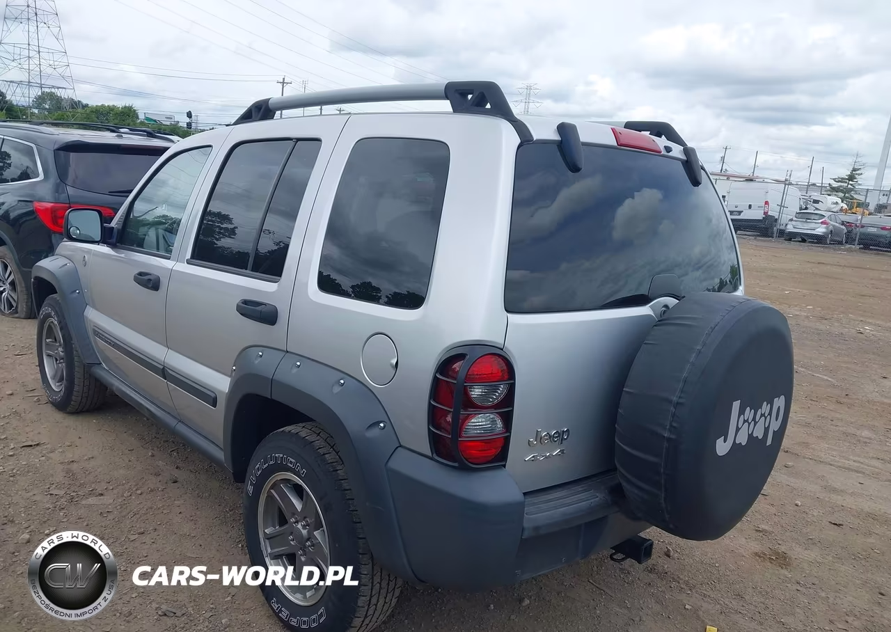 2005 Jeep Liberty Renegade VIN:1J4GL38K75W631484 - 3
