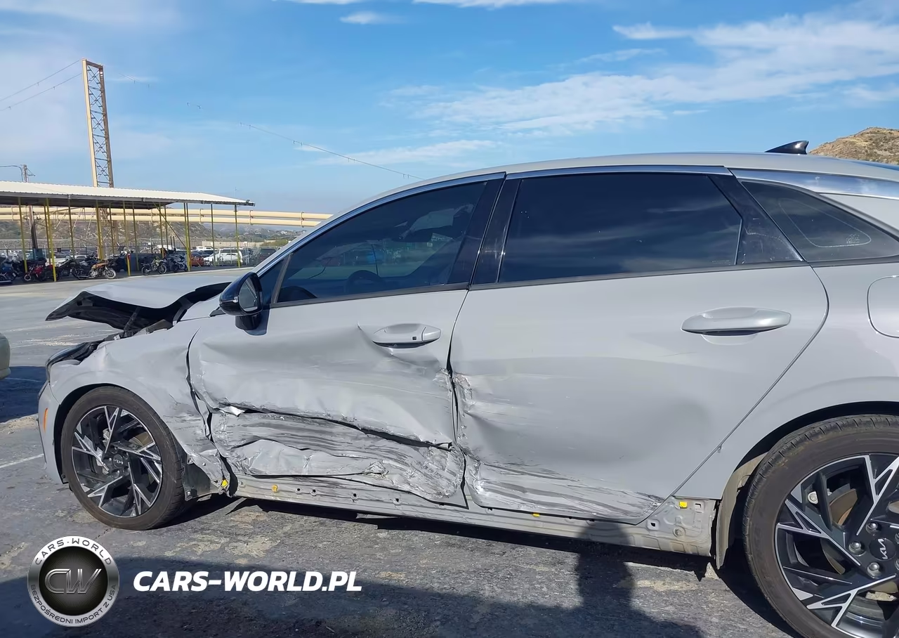 2025 Kia K5 Gt-Line VIN:KNAG64J7XS5308750 - 6