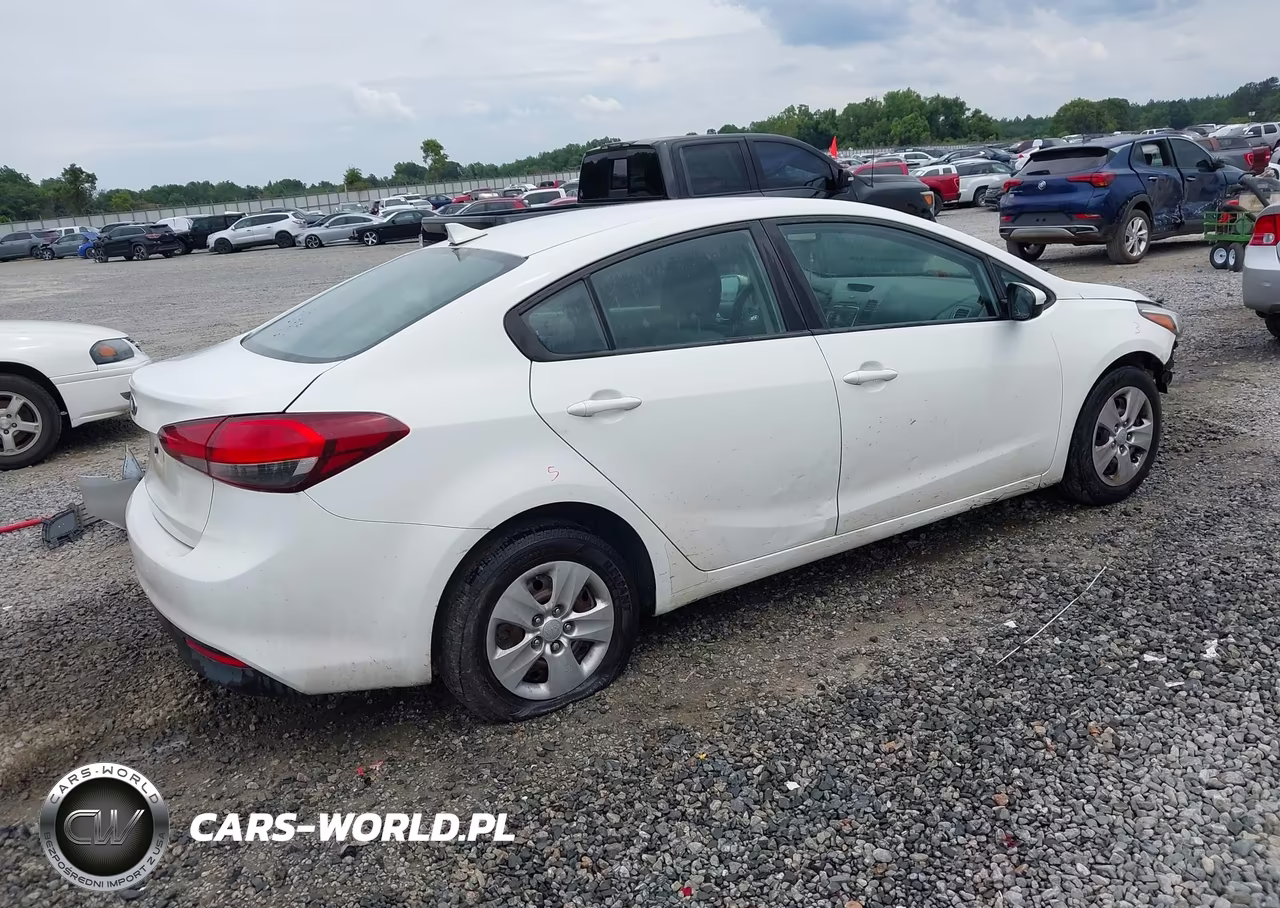 2017 Kia Forte Lx VIN:3KPFK4A73HE088018 - 4