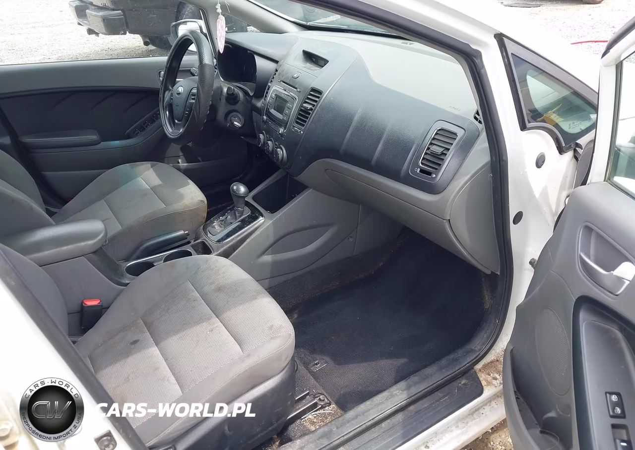 2017 Kia Forte Lx VIN:3KPFK4A73HE088018 - 5