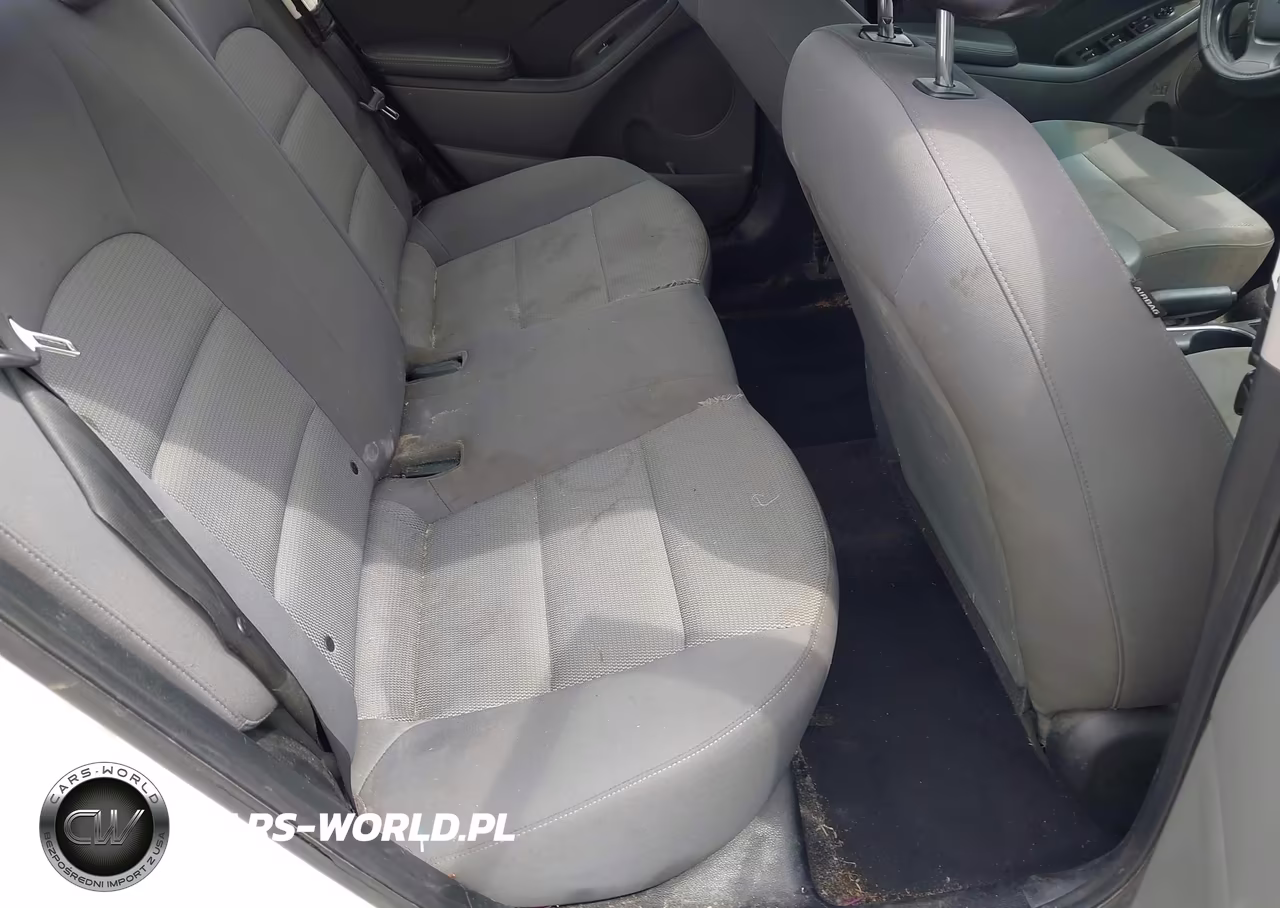 2017 Kia Forte Lx VIN:3KPFK4A73HE088018 - 8