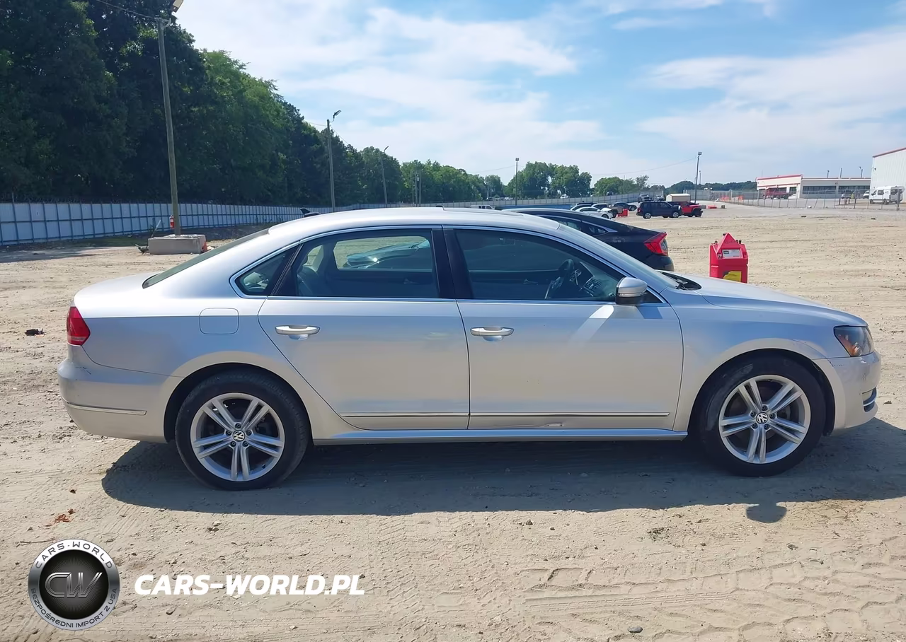 2013 Volkswagen Passat 3.6L V6 Sel Premium VIN:1VWCM7A32DC023896 - 13