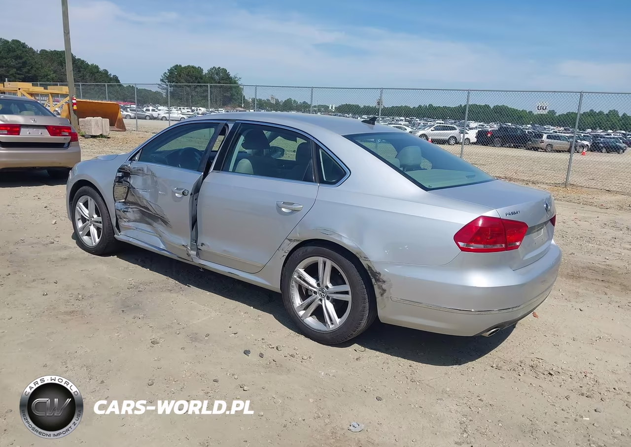 2013 Volkswagen Passat 3.6L V6 Sel Premium VIN:1VWCM7A32DC023896 - 3