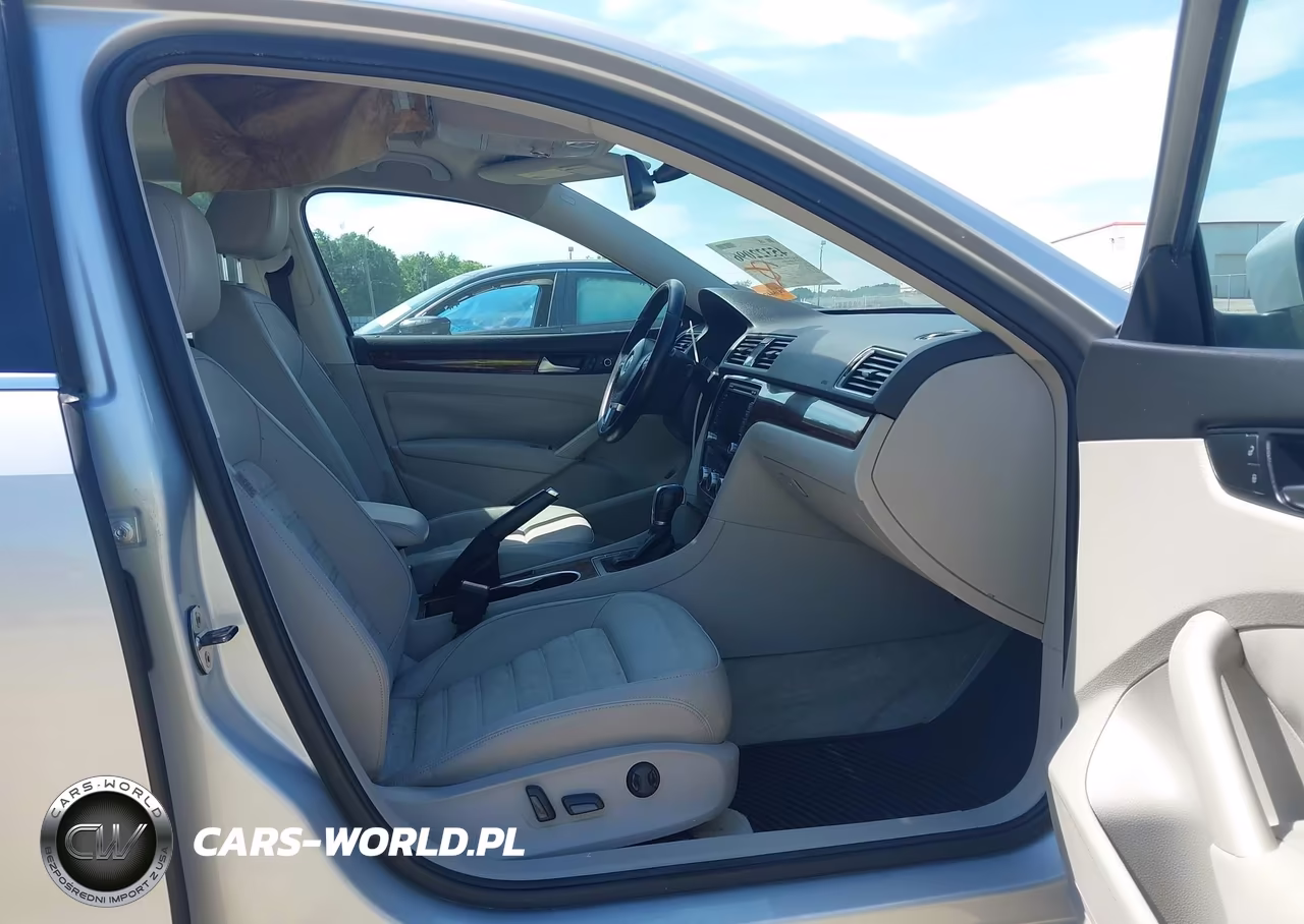 2013 Volkswagen Passat 3.6L V6 Sel Premium VIN:1VWCM7A32DC023896 - 5