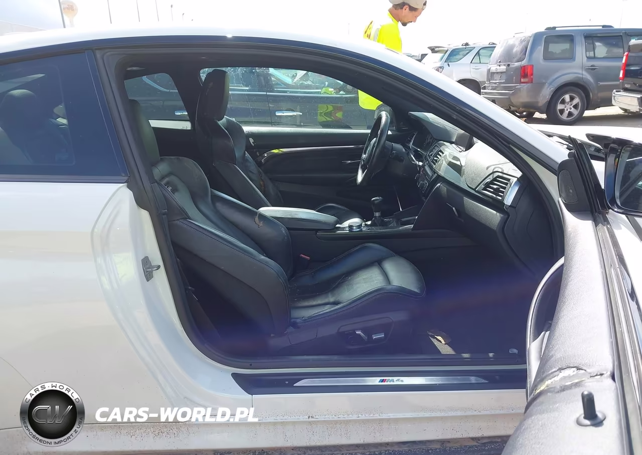 2019 BMW M4 VIN:WBS4Y9C50KAG66998 - 5