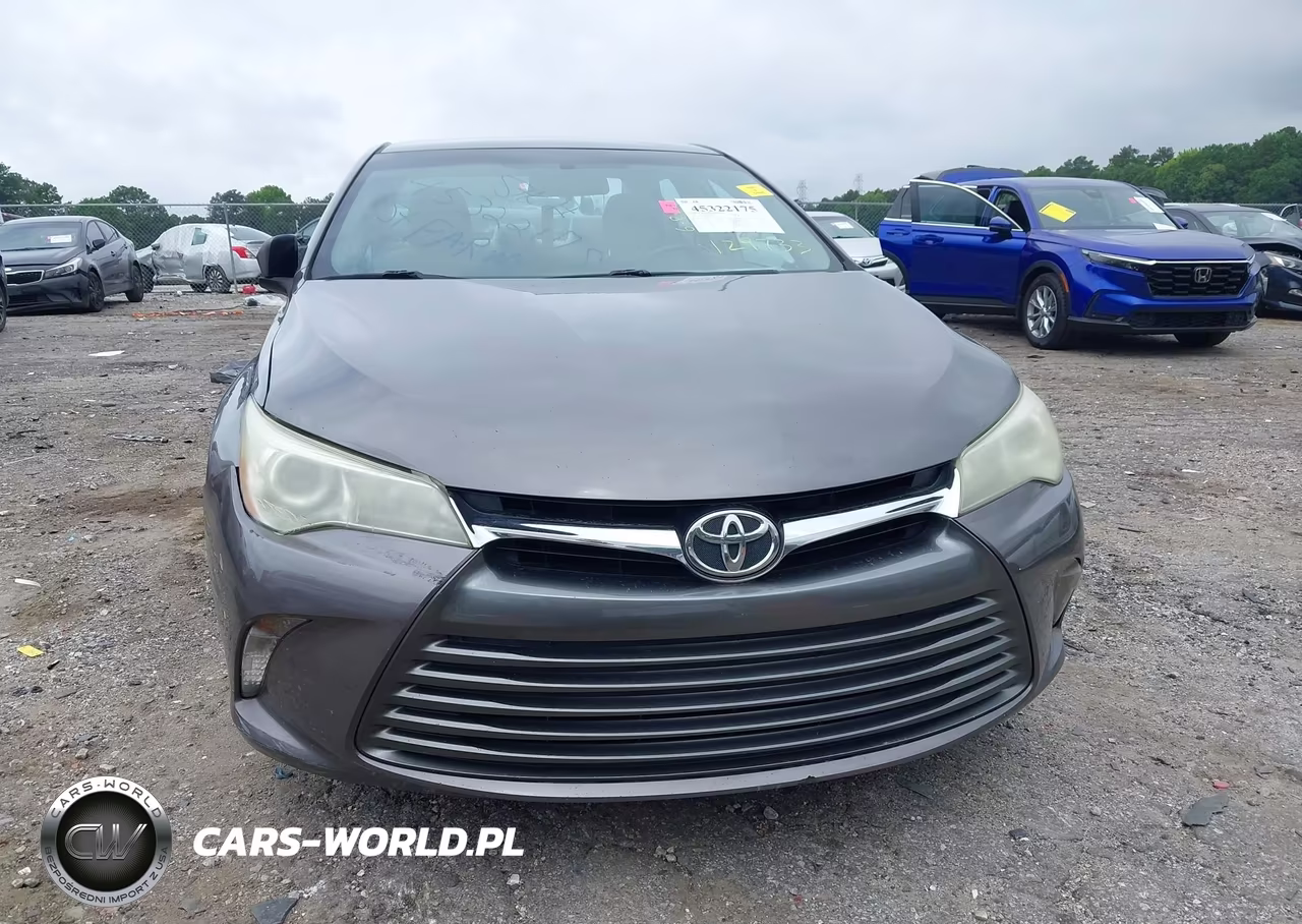 2016 Toyota Camry Le VIN:4T1BF1FK0GU129733 - 12