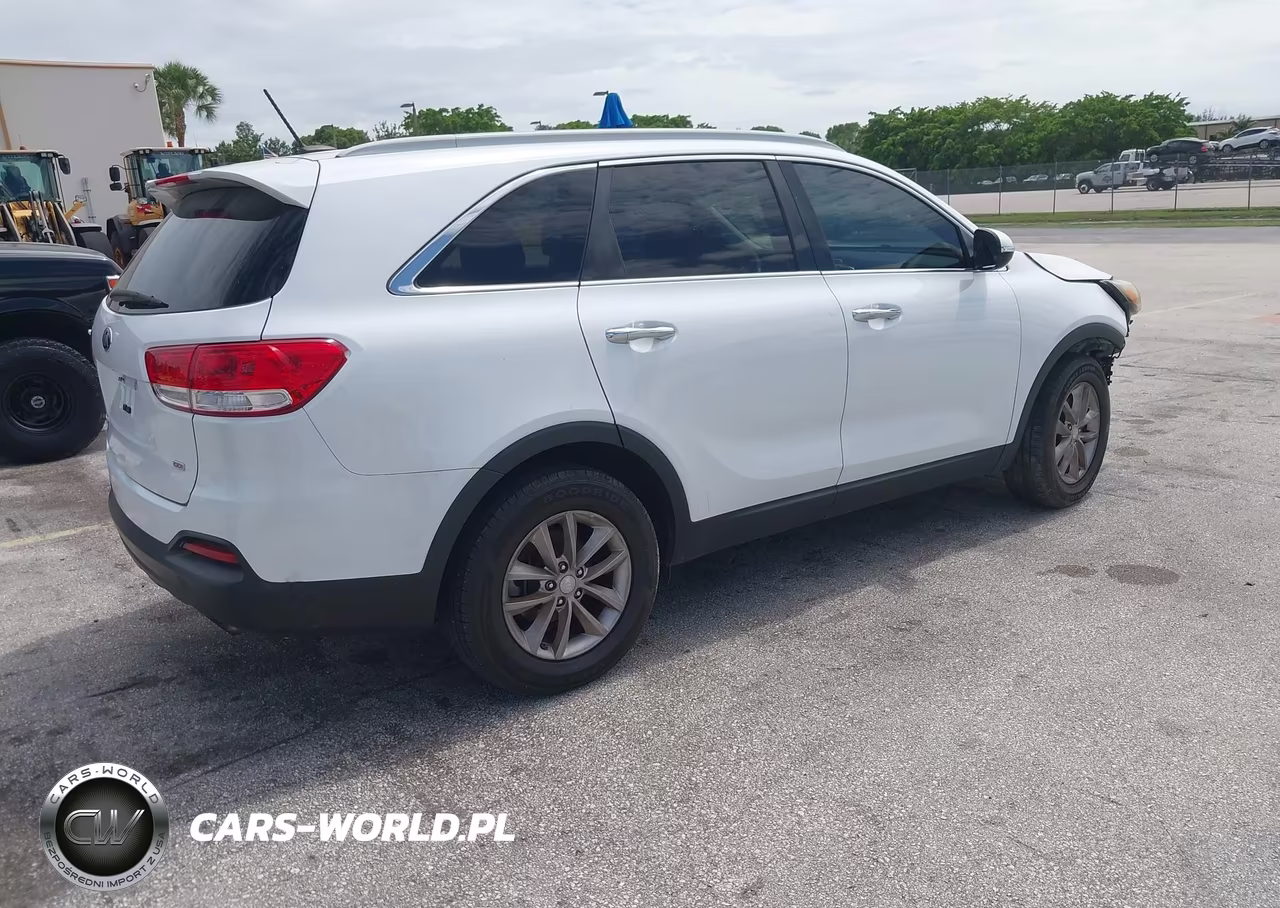 2017 Kia Sorento 2.4L Lx VIN:5XYPG4A33HG248811 - 4