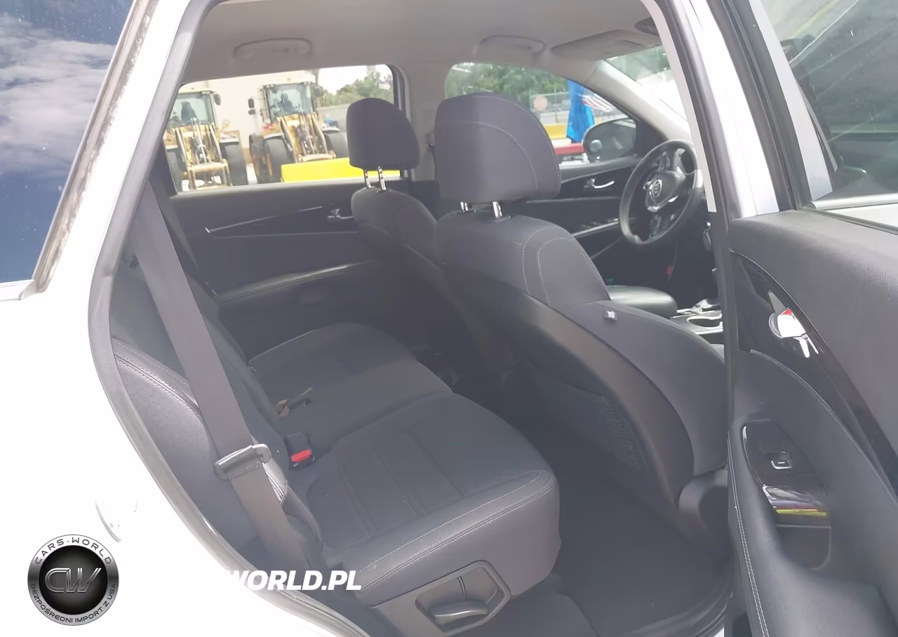 2017 Kia Sorento 2.4L Lx VIN:5XYPG4A33HG248811 - 8
