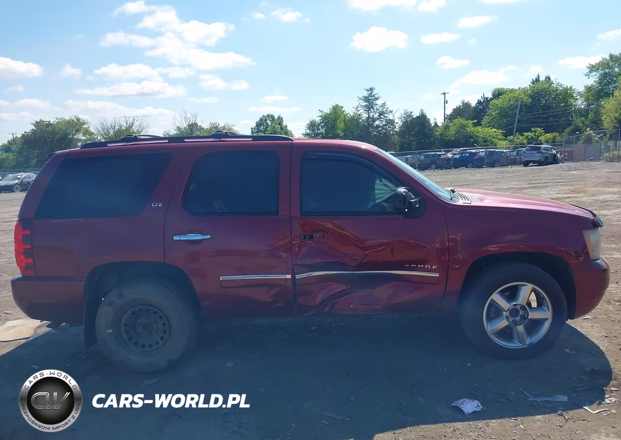 2010 Chevrolet Tahoe Ltz VIN:1GNUKCE03AR143776 - 13