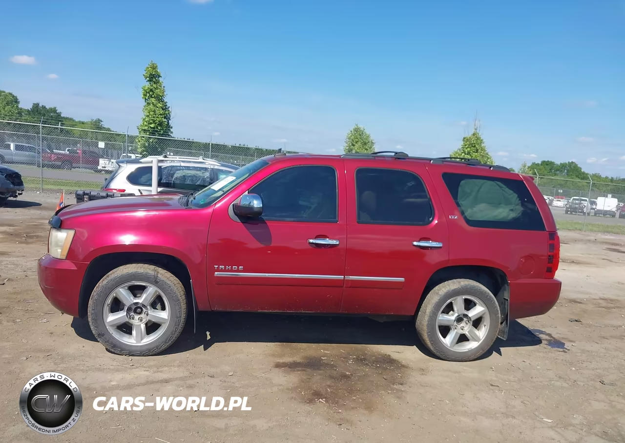 2010 Chevrolet Tahoe Ltz VIN:1GNUKCE03AR143776 - 14