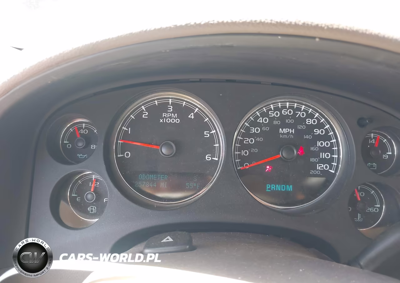 2010 Chevrolet Tahoe Ltz VIN:1GNUKCE03AR143776 - 7