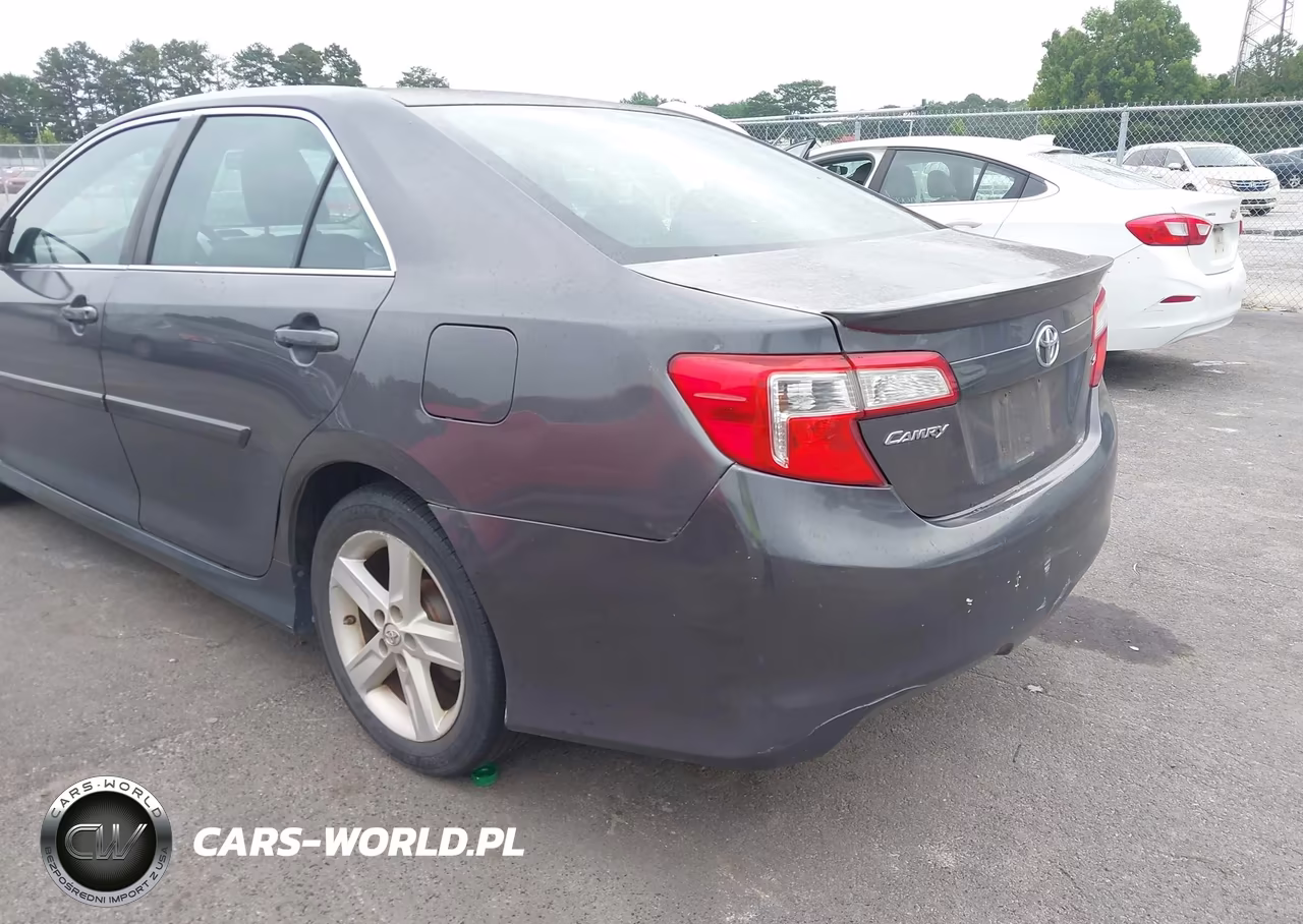 2013 Toyota Camry VIN:4T1BF1FK0DU264836 - 18