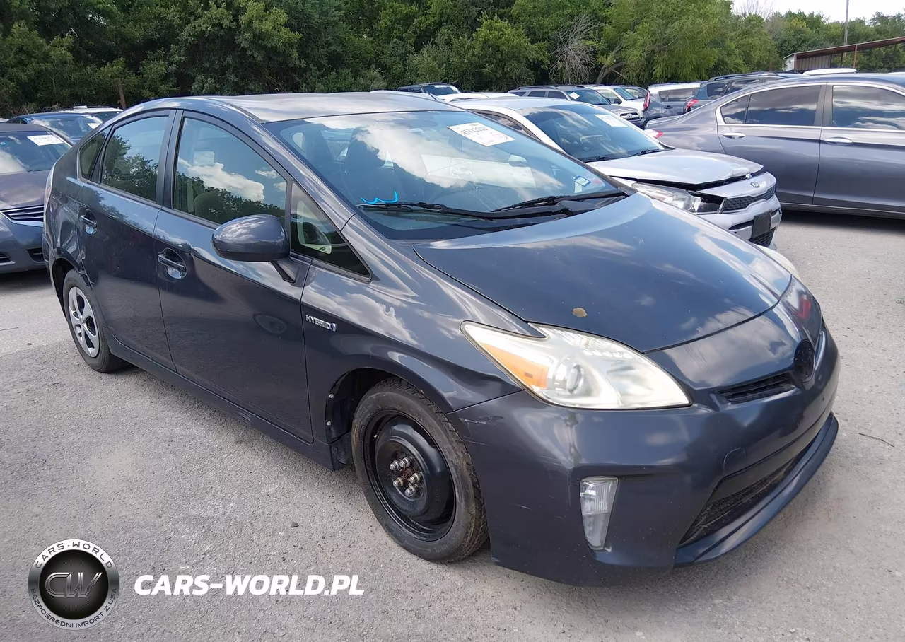 2013 Toyota Prius Three – zdjęcie 1 z 15
