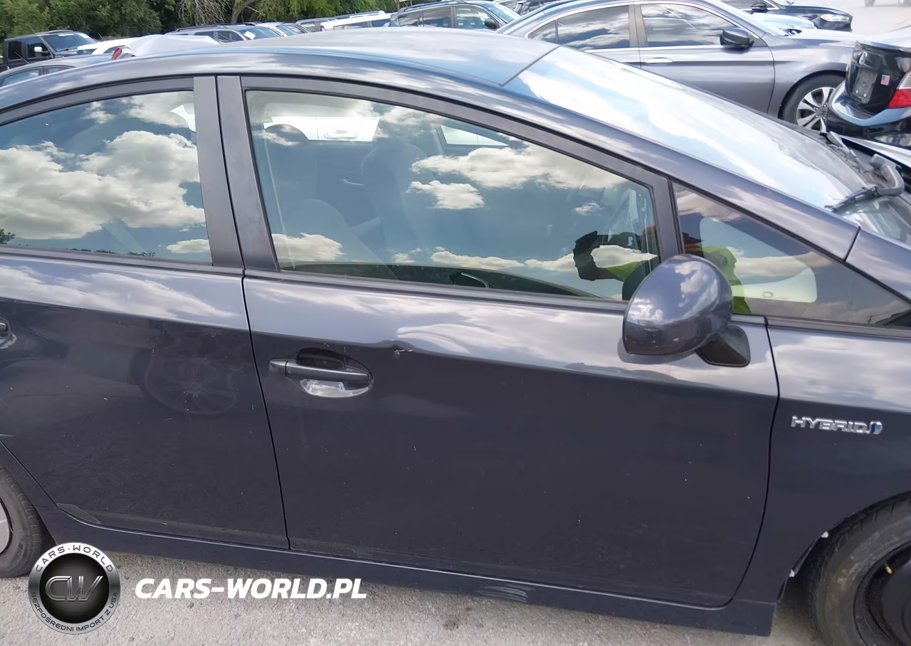2013 Toyota Prius Three VIN:JTDKN3DU7D5553133 - 12