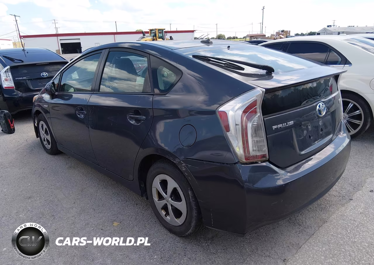 2013 Toyota Prius Three VIN:JTDKN3DU7D5553133 - 3