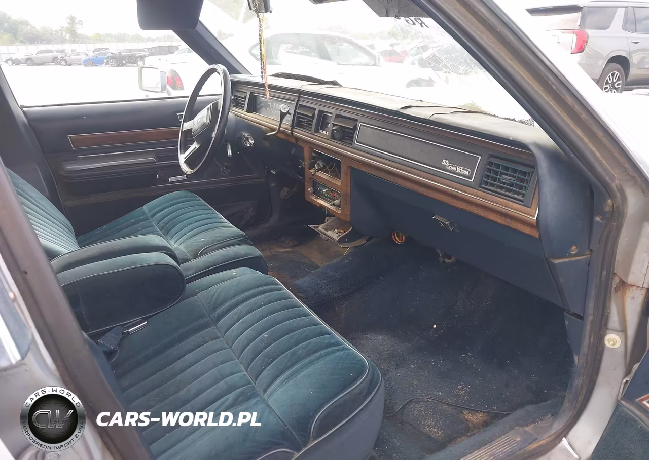 1989 Ford Crown Victoria VIN:2FABP73F9KX145013 - 5