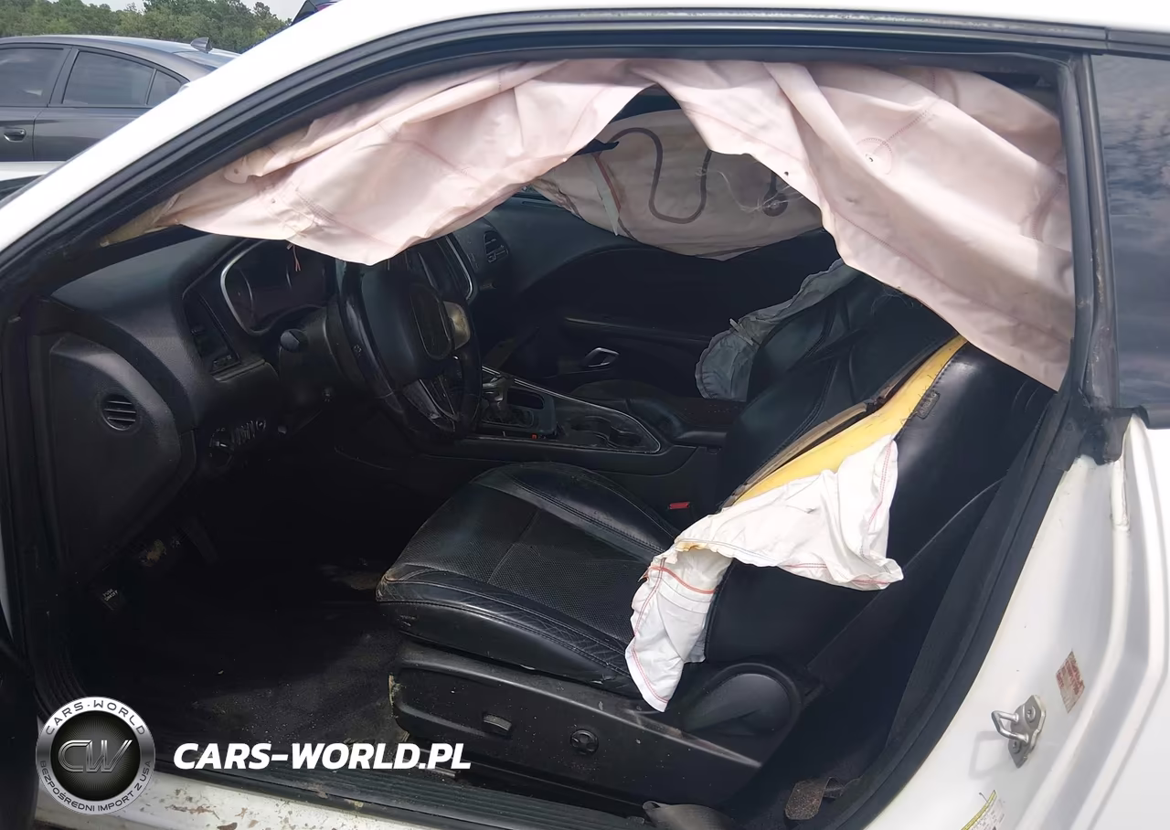 2018 Dodge Challenger Sxt Plus VIN:2C3CDZAG0JH258733 - 5