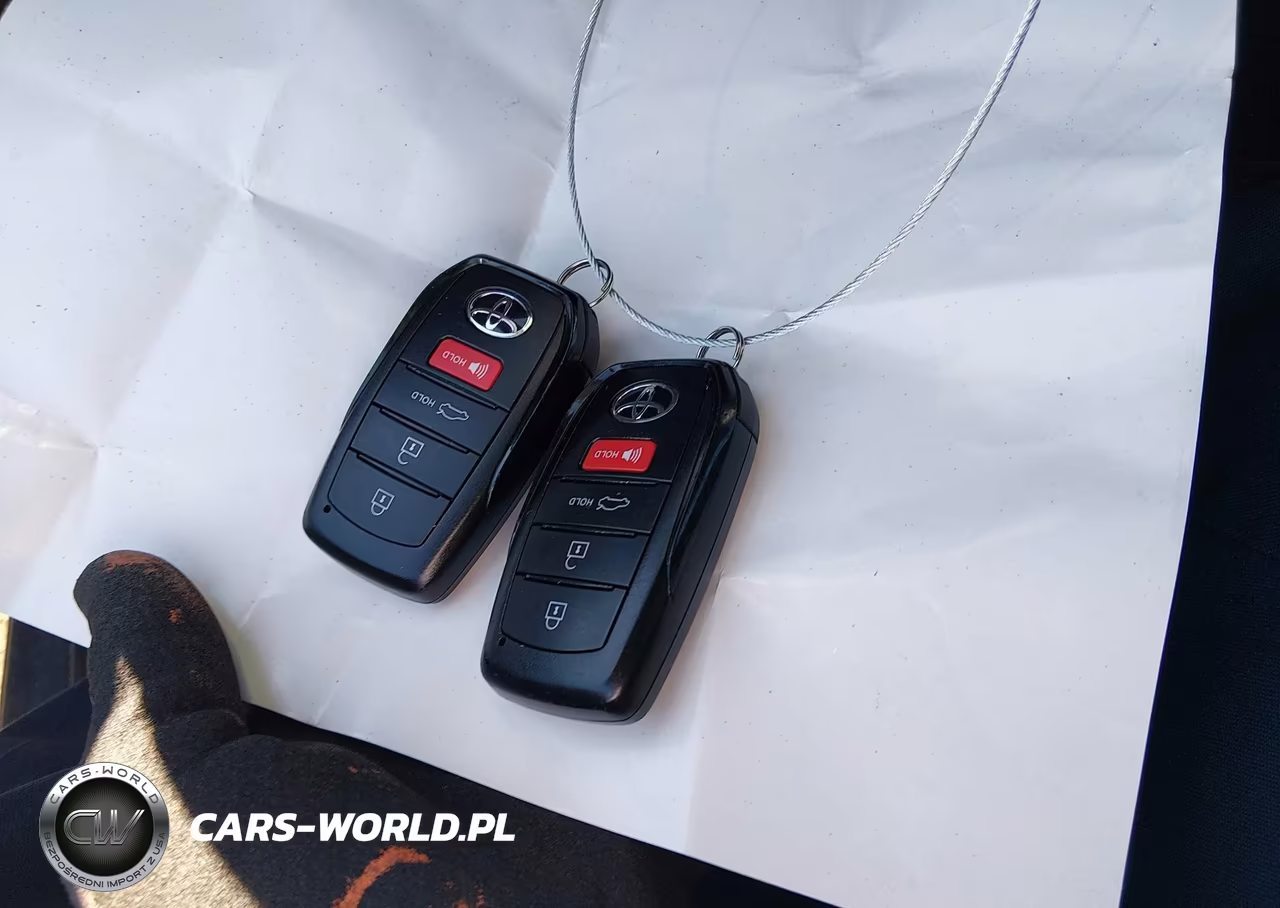 2025 Toyota Camry Le VIN:4T1DAACK5SU201563 - 11