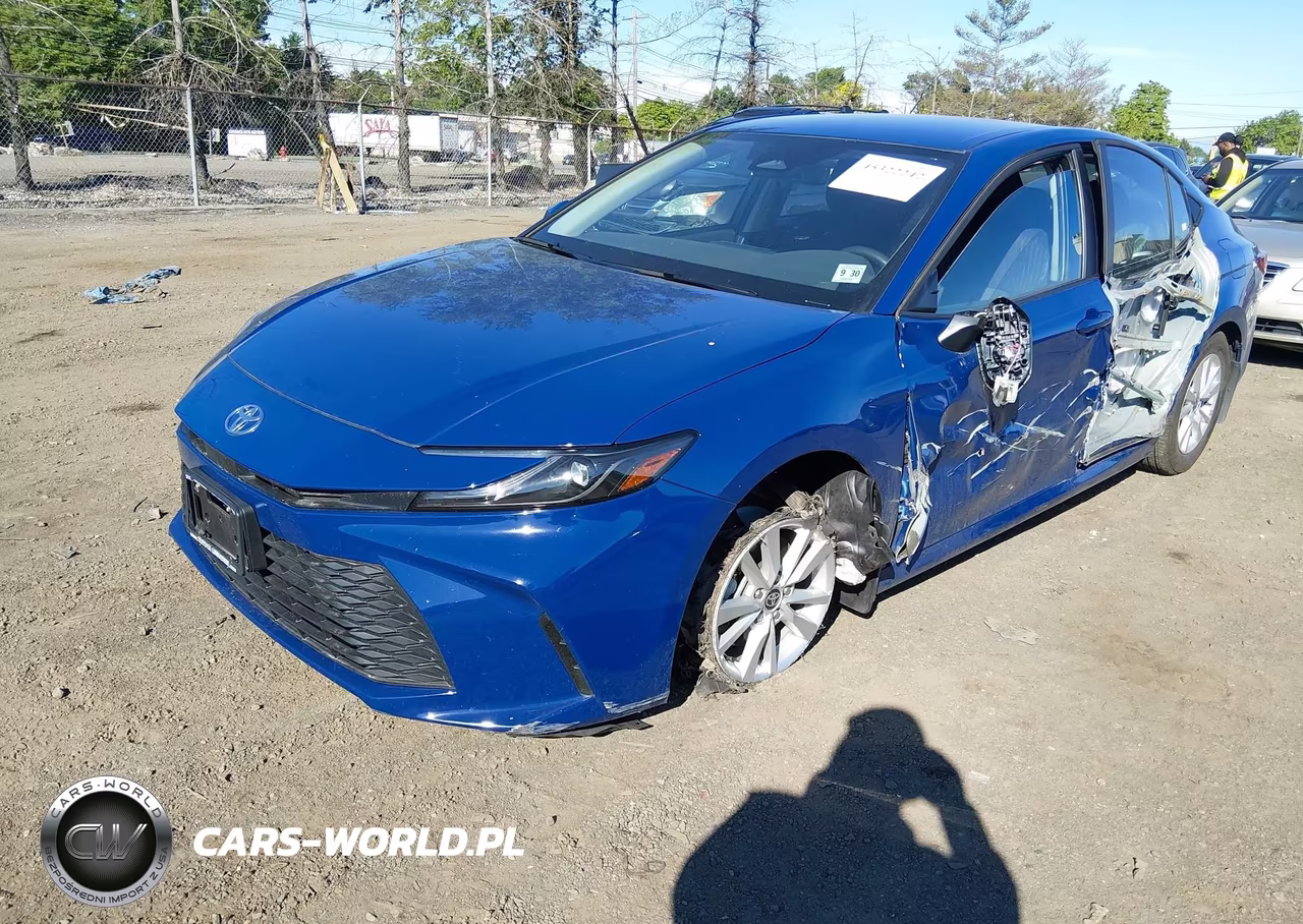 2025 Toyota Camry Le VIN:4T1DAACK5SU201563 - 2