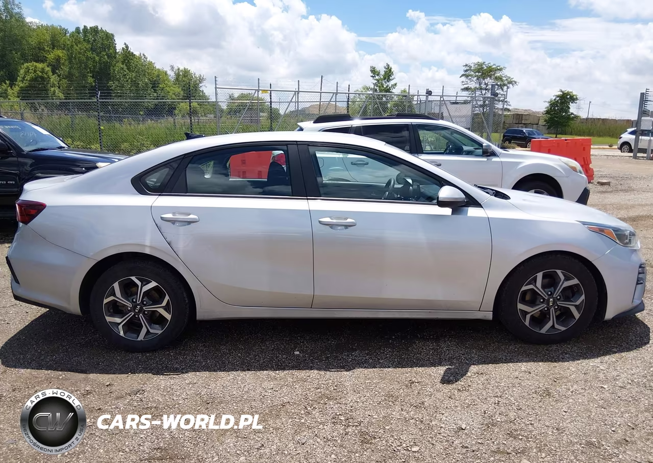 2019 Kia Forte Lxs VIN:3KPF24AD2KE054598 - 13