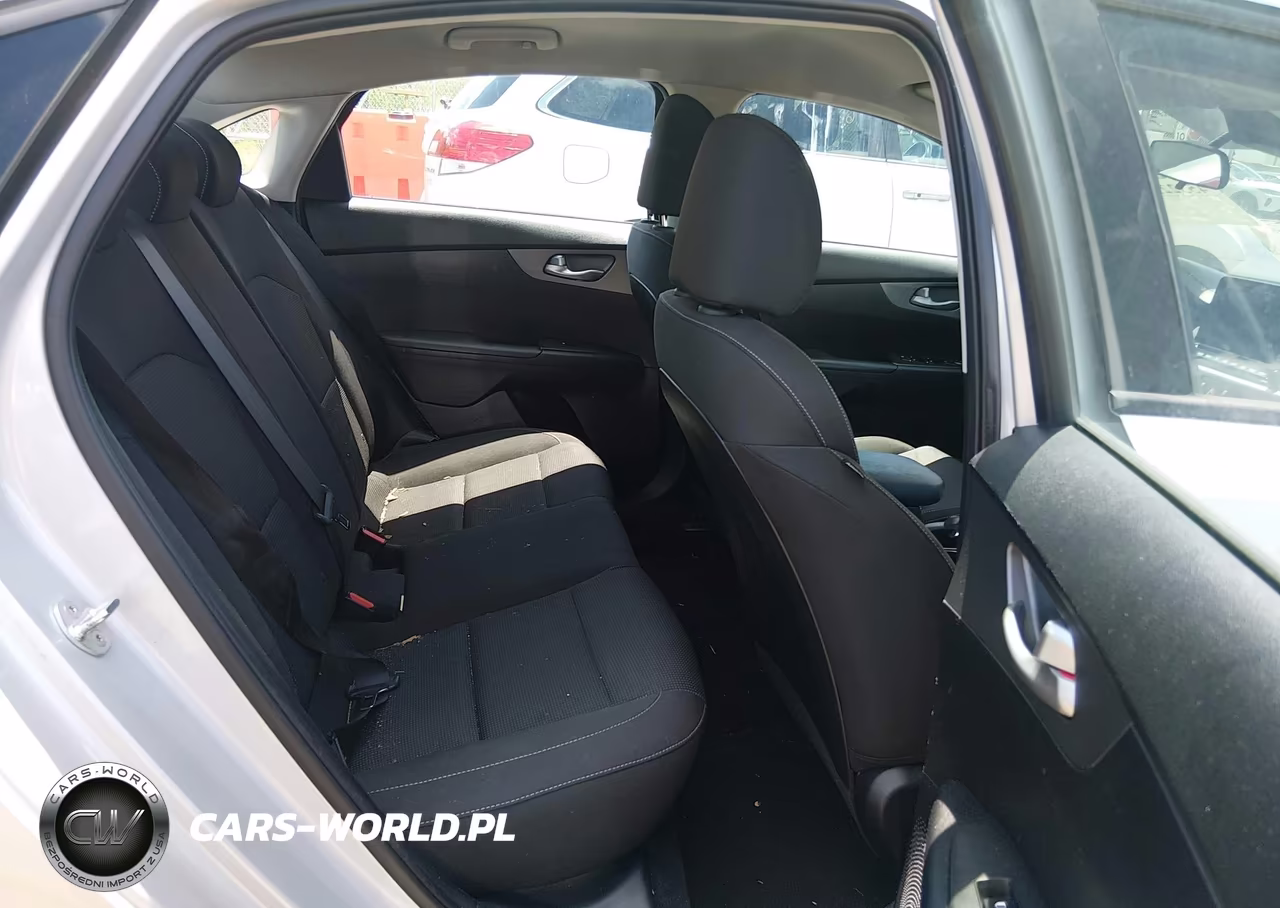 2019 Kia Forte Lxs VIN:3KPF24AD2KE054598 - 8