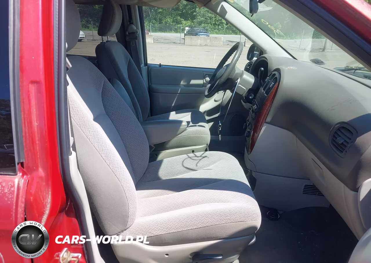 2006 Chrysler Town & Country VIN:1A4GP45R26B584529 - 5