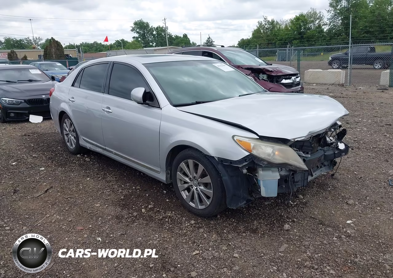 2011 Toyota Avalon Limited – zdjęcie 1 z 18