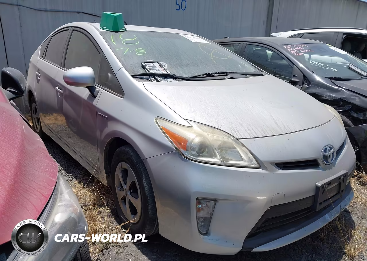 2015 Toyota Prius Two – zdjęcie 1 z 17