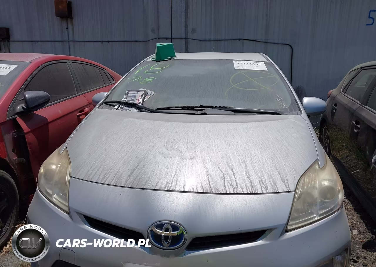 2015 Toyota Prius Two VIN:JTDKN3DU8F0462064 - 13