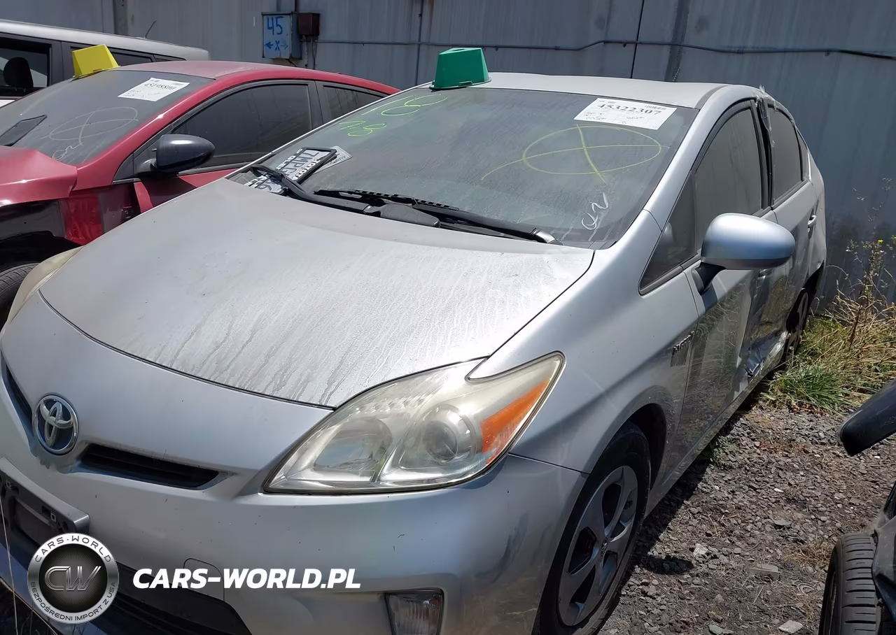 2015 Toyota Prius Two VIN:JTDKN3DU8F0462064 - 2