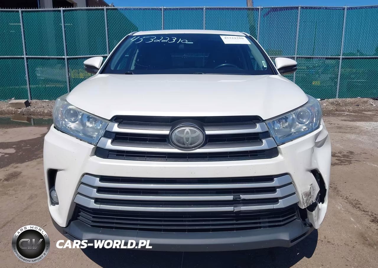 2017 Toyota Highlander Le Plus VIN:5TDBZRFH5HS466743 - 12