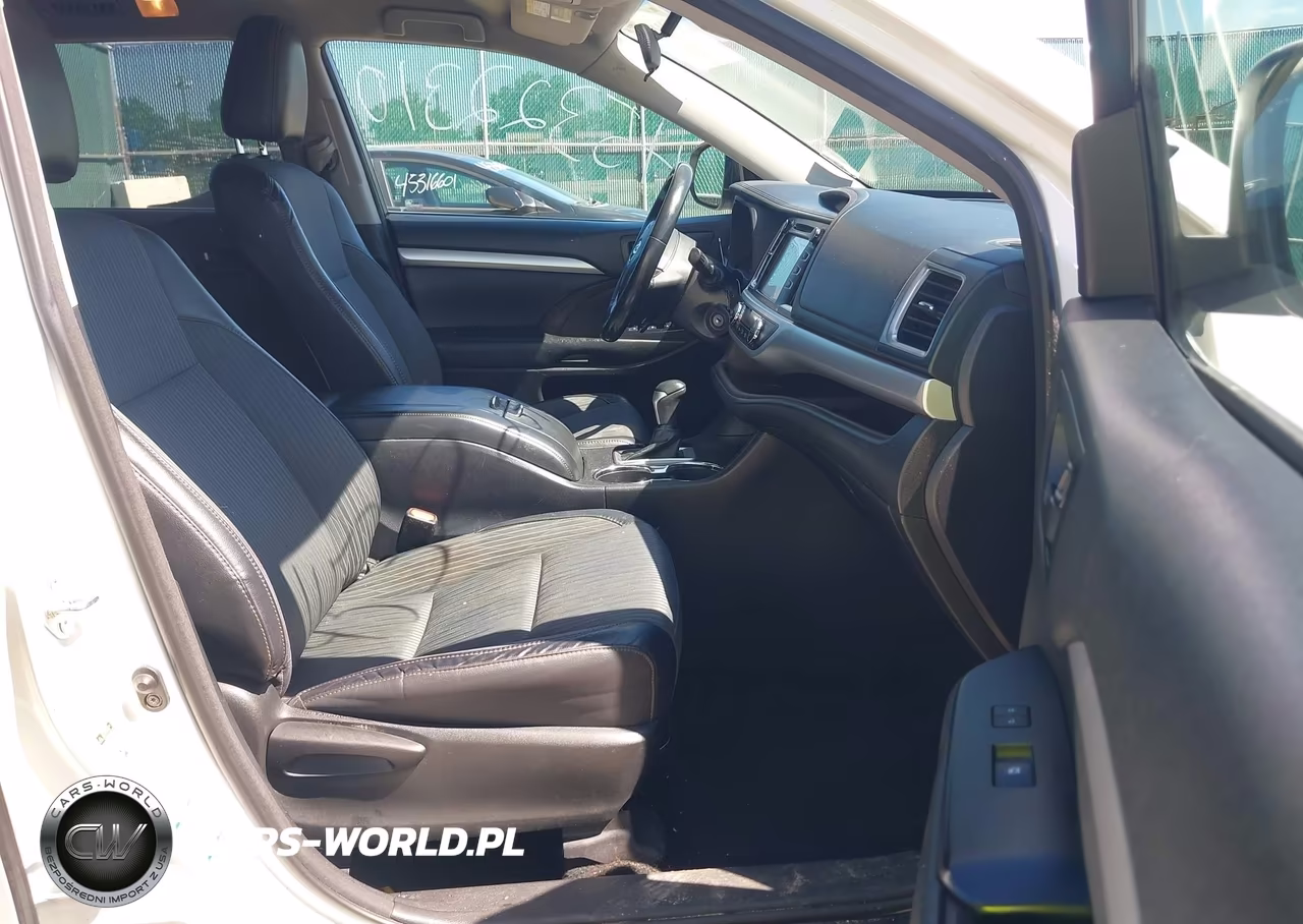 2017 Toyota Highlander Le Plus VIN:5TDBZRFH5HS466743 - 5