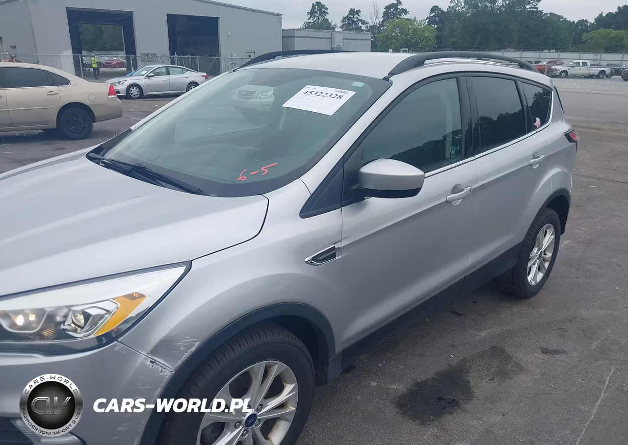 2017 Ford Escape Se VIN:1FMCU0GD7HUD83462 - 6