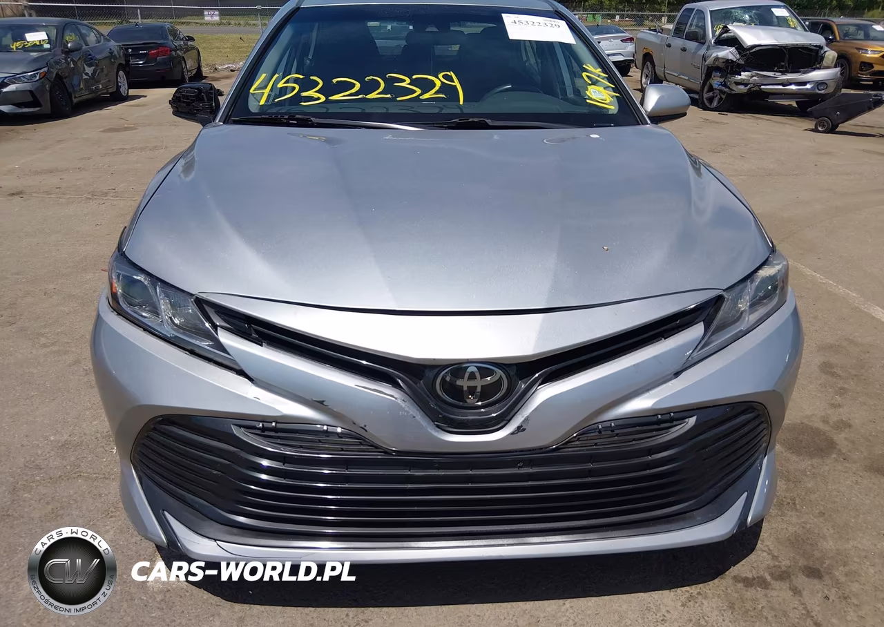 2020 Toyota Camry Le VIN:4T1C11AK4LU889524 - 17