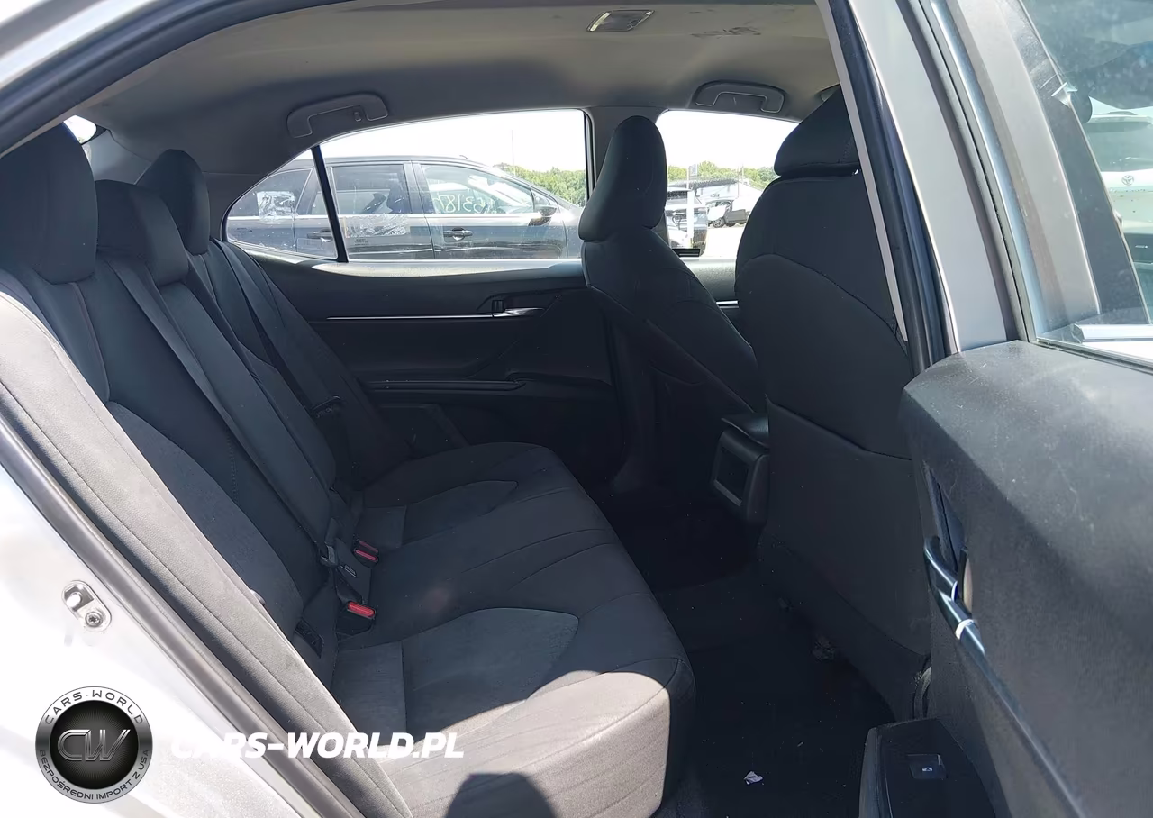 2020 Toyota Camry Le VIN:4T1C11AK4LU889524 - 8