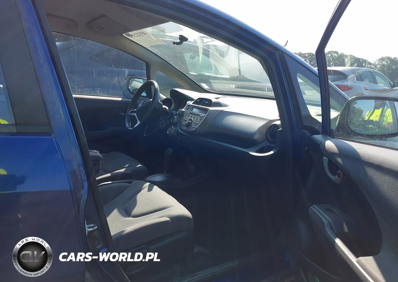 2013 Honda Fit VIN:JHMGE8H36DC028370 - 5