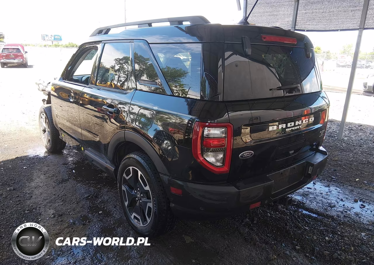 2022 Ford Bronco Sport Outer Banks VIN:3FMCR9C60NRD10840 - 3